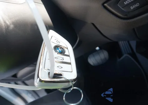 2024 BMW 228I Gran Coupe Sdrive z USA, uszkodzony, nr VIN WBA53AK00R7P22389